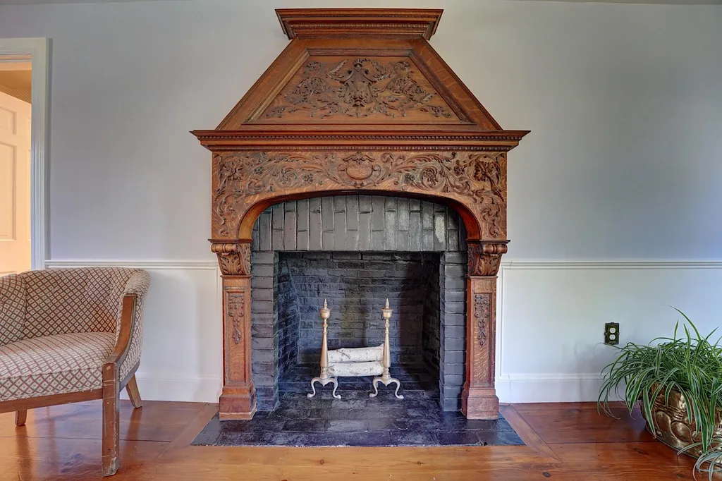 53 Jewell Street South Hampton NH 03827
