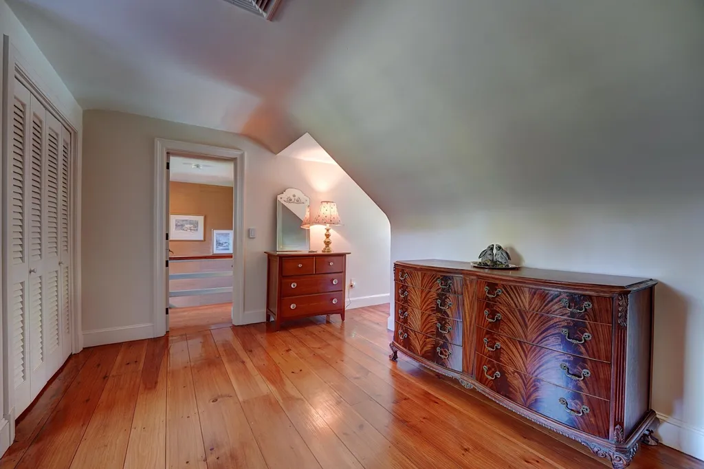 53 Jewell Street South Hampton NH 03827