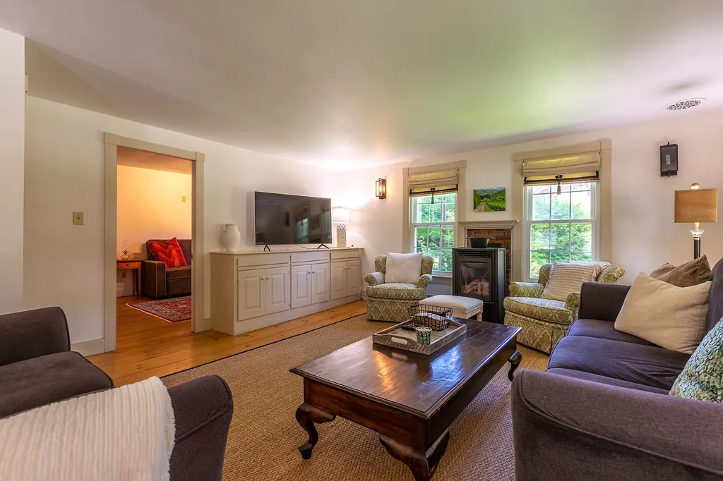 4946 South Street Woodstock VT 05071