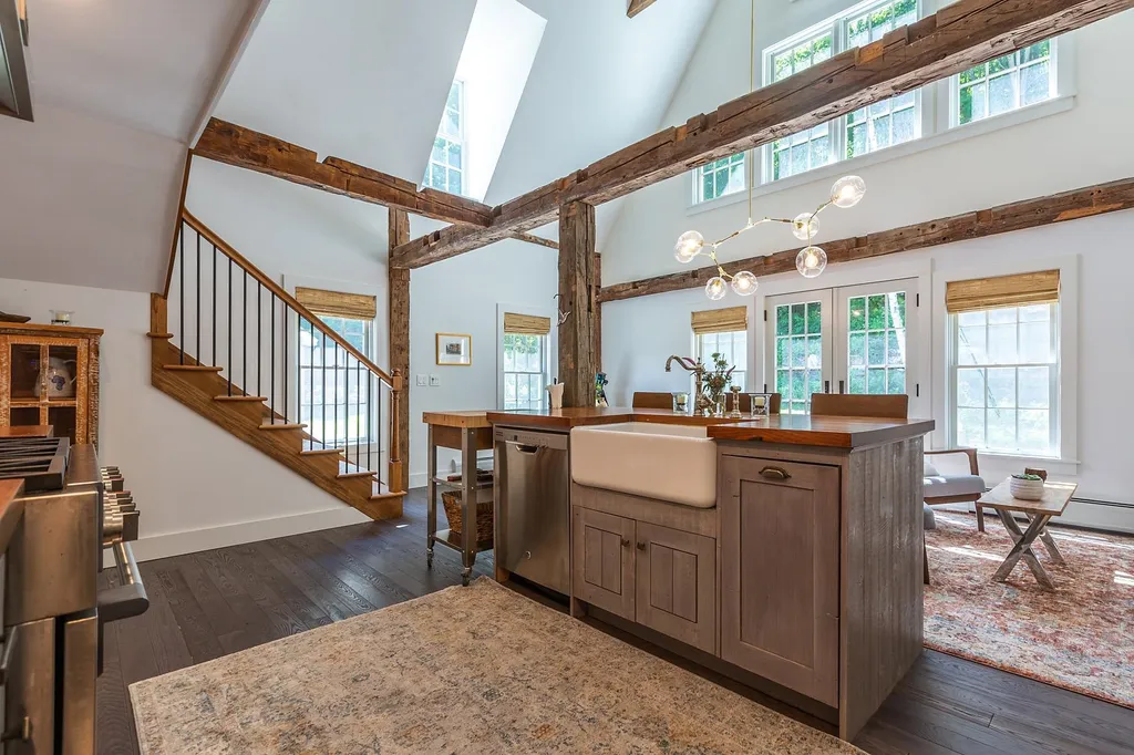 4946 South Street Woodstock VT 05071