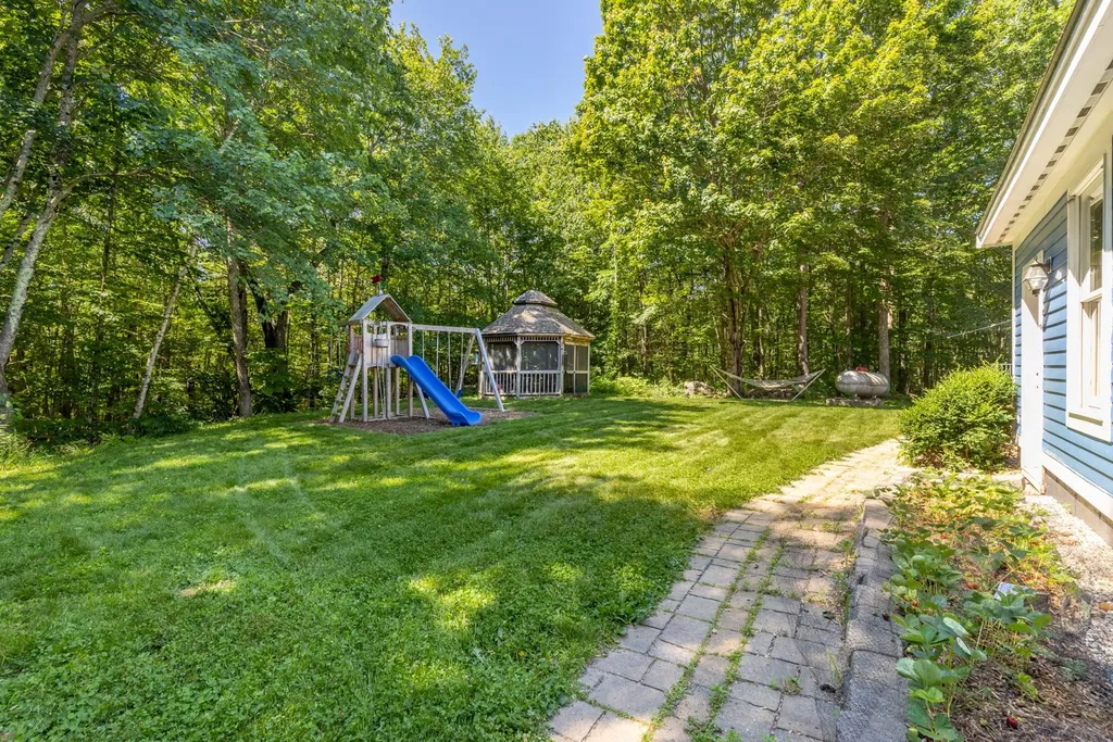 14 Nicholas Way Barrington NH 03825