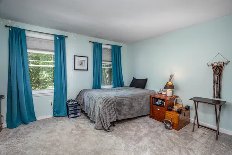 21 Wright Road Derry NH 03038