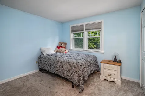 21 Wright Road Derry NH 03038