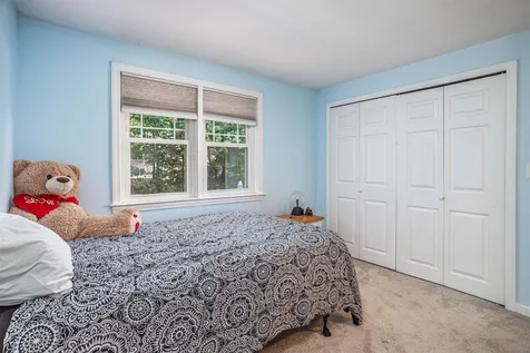21 Wright Road Derry NH 03038