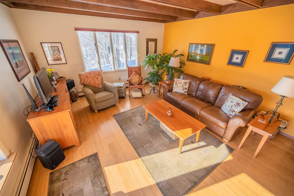 945 East Street Huntington VT 05462