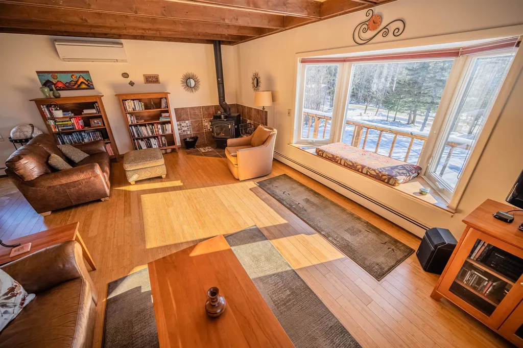945 East Street Huntington VT 05462