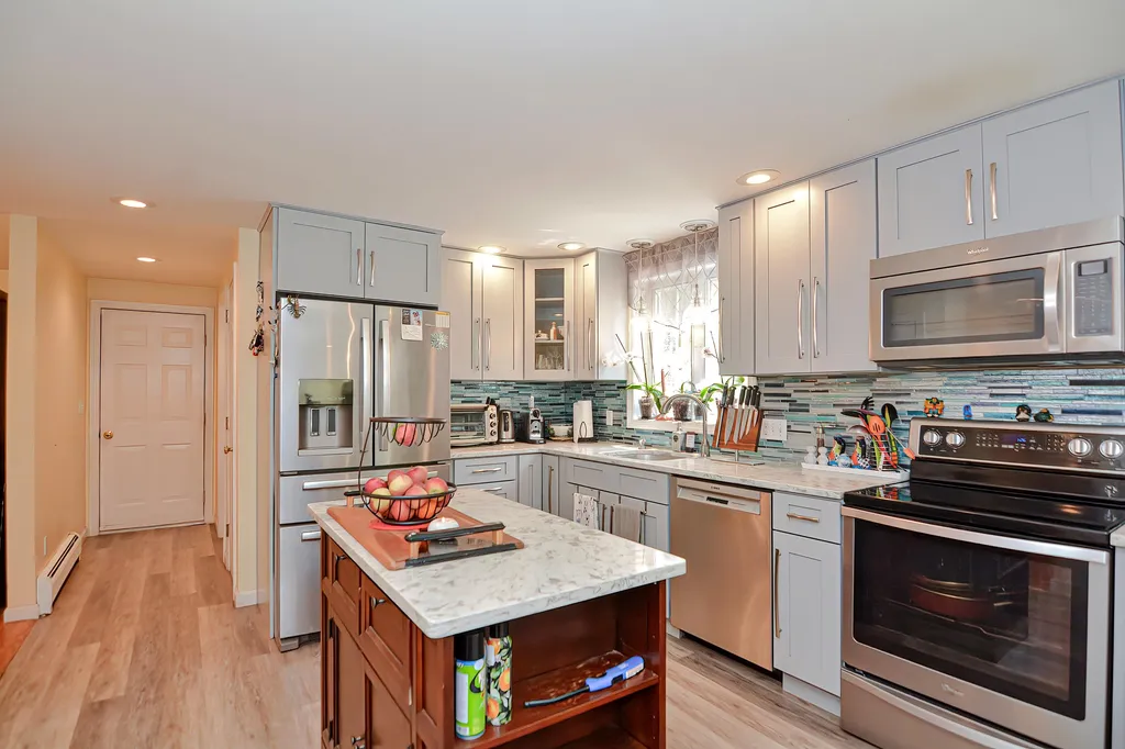 250 Middle Road Deerfield NH 03037