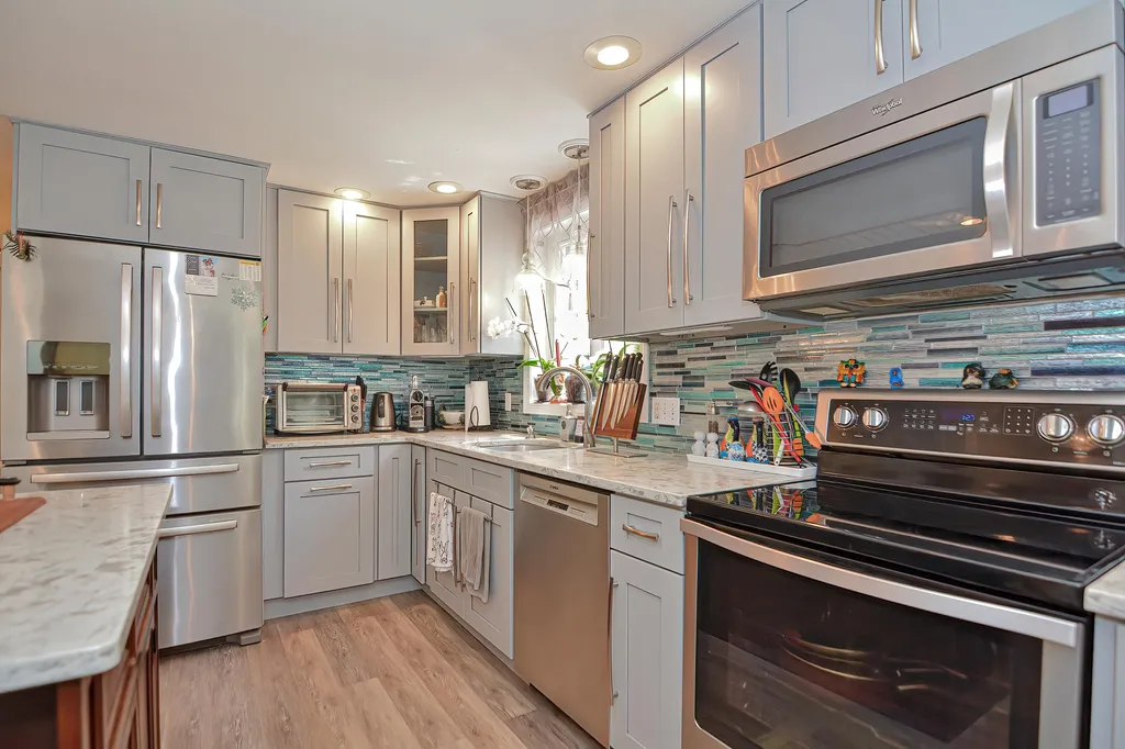 250 Middle Road Deerfield NH 03037