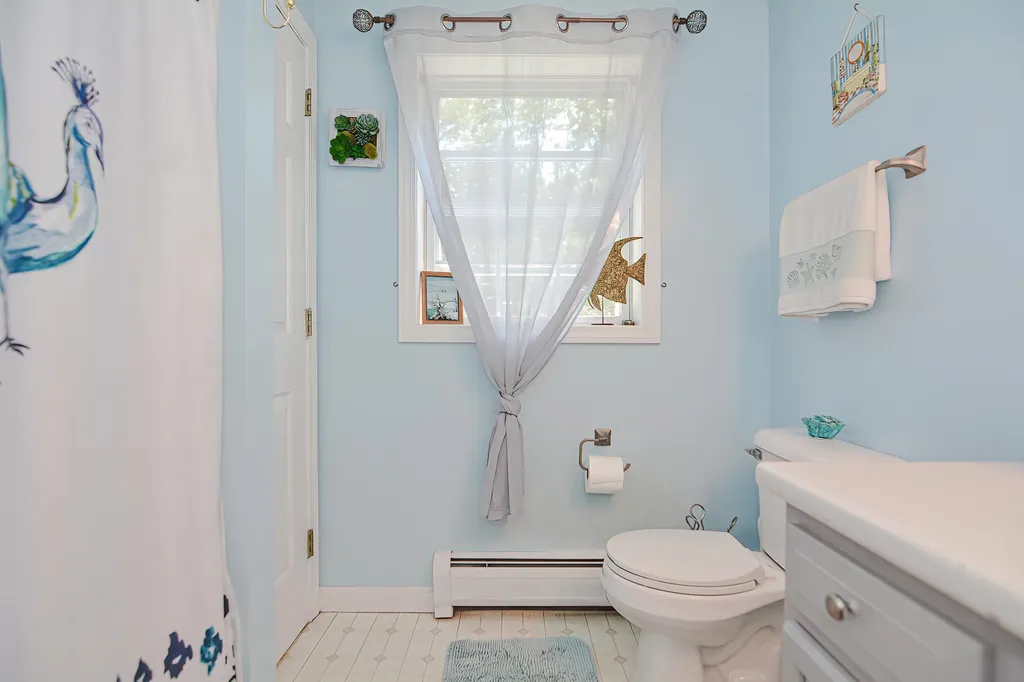 250 Middle Road Deerfield NH 03037
