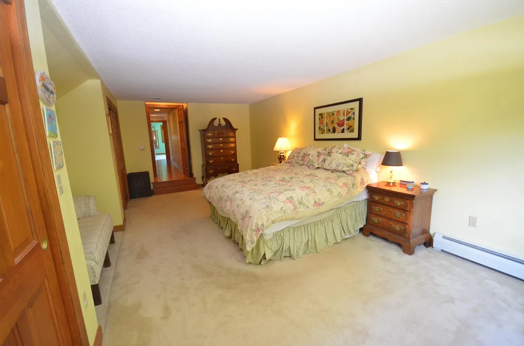 926 Cherry Valley Road Gilford NH 03249