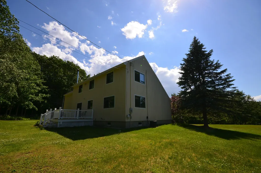 926 Cherry Valley Road Gilford NH 03249