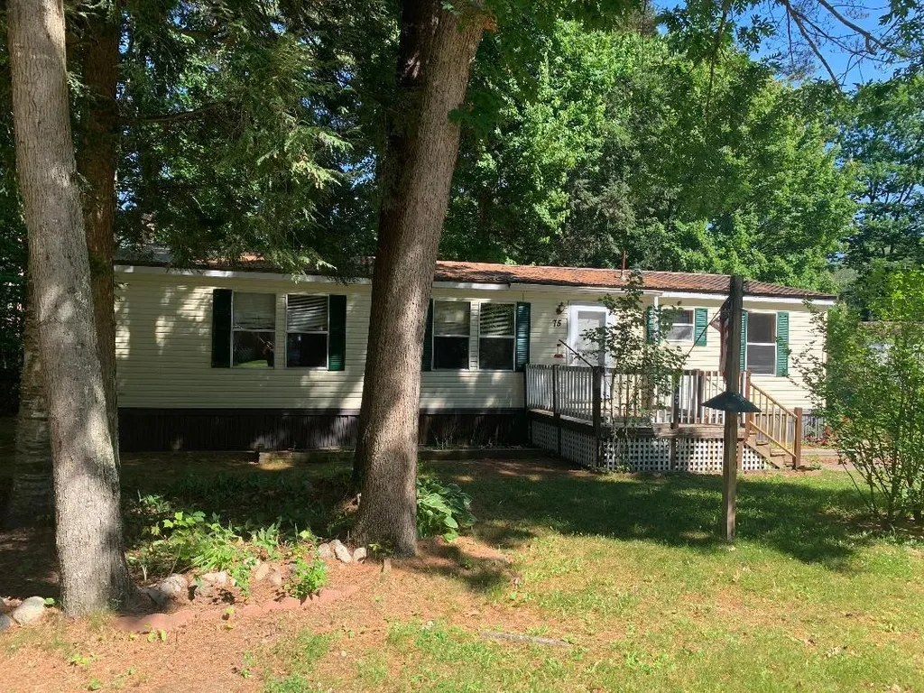 75 Royal Crest Road Rochester NH 03867