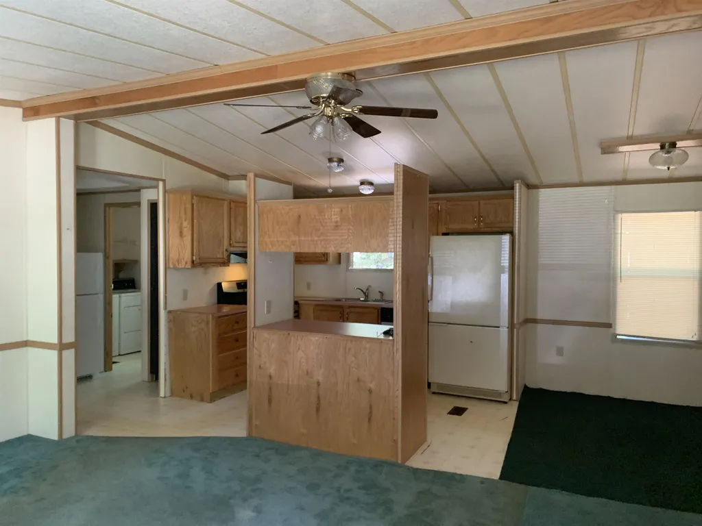 75 Royal Crest Road Rochester NH 03867