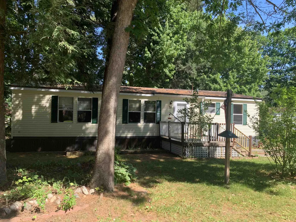 75 Royal Crest Road Rochester NH 03867