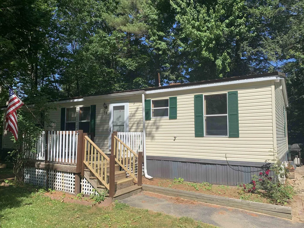 75 Royal Crest Road Rochester NH 03867