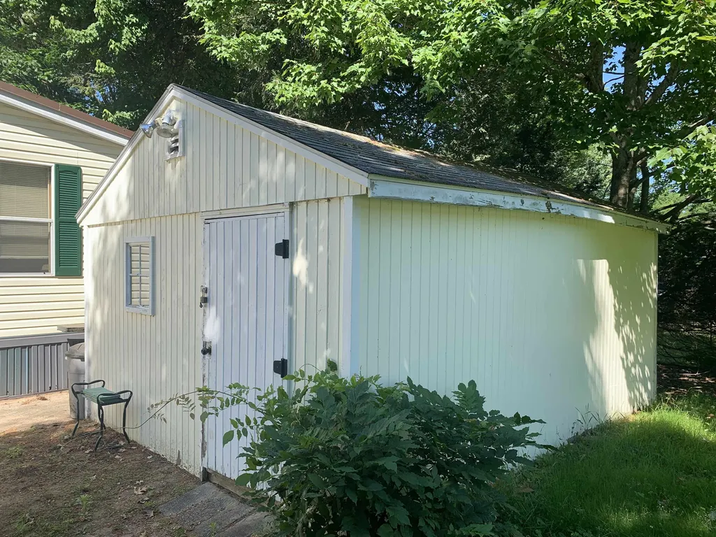 75 Royal Crest Road Rochester NH 03867
