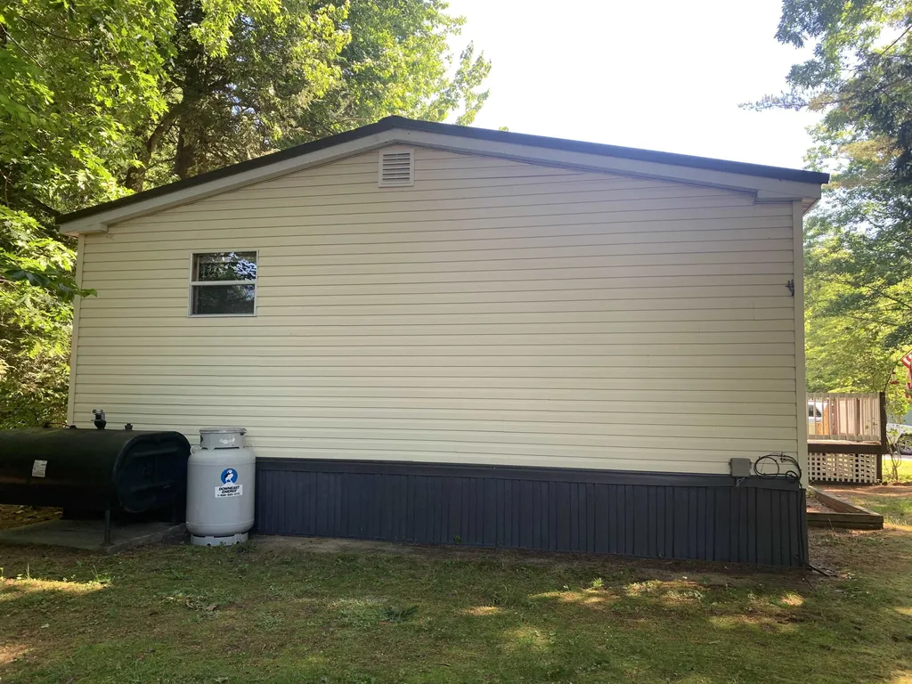 75 Royal Crest Road Rochester NH 03867