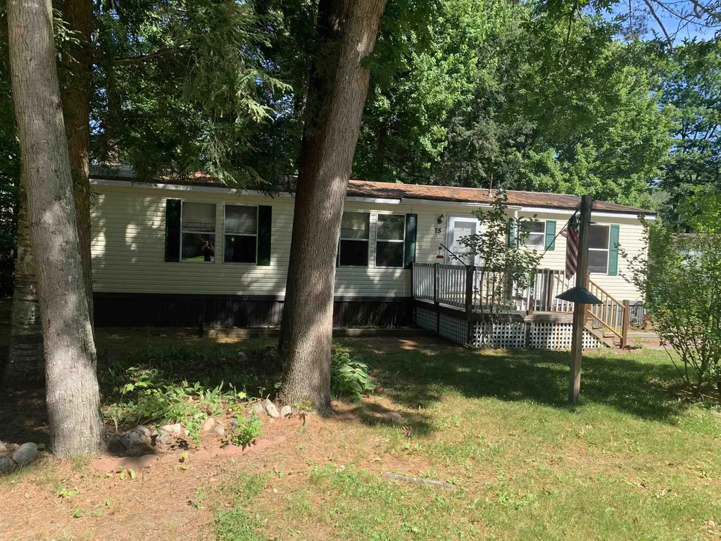 75 Royal Crest Road Rochester NH 03867