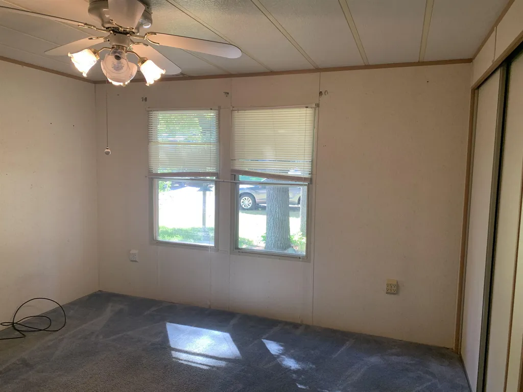 75 Royal Crest Road Rochester NH 03867