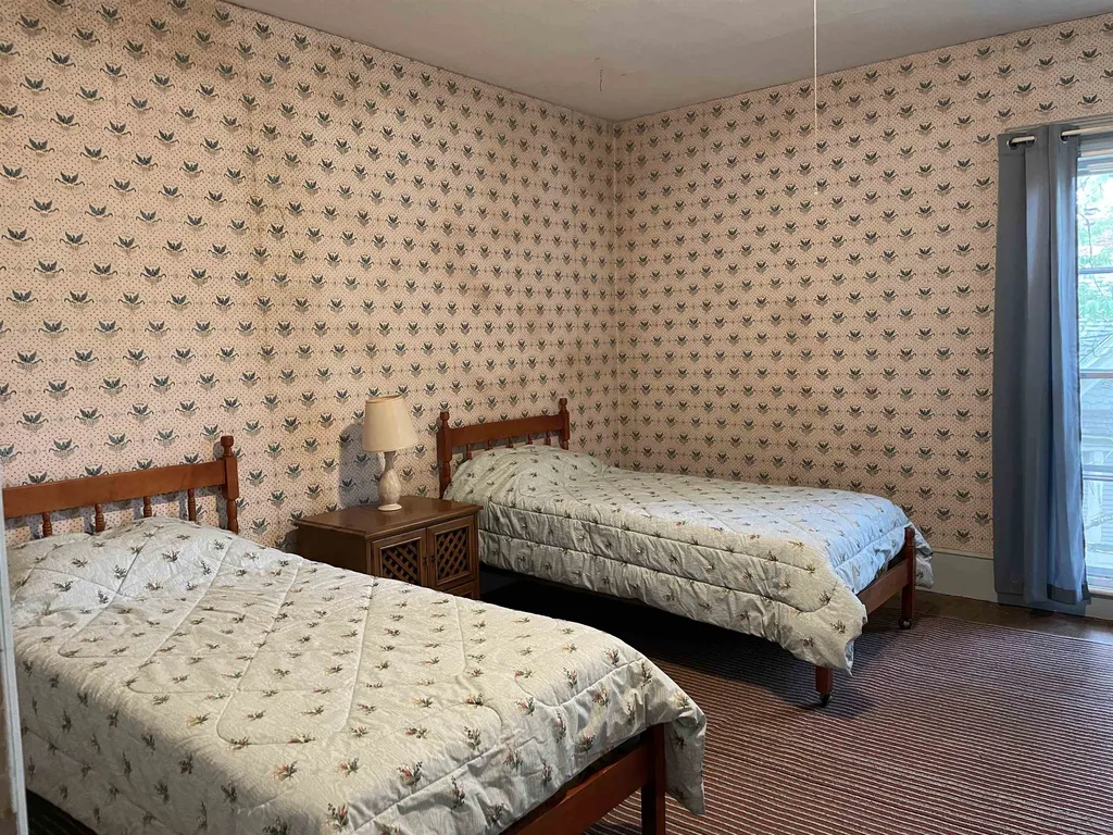 37 Williams Street Lancaster NH 03584