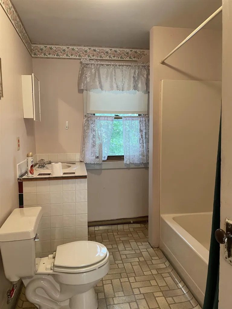 37 Williams Street Lancaster NH 03584