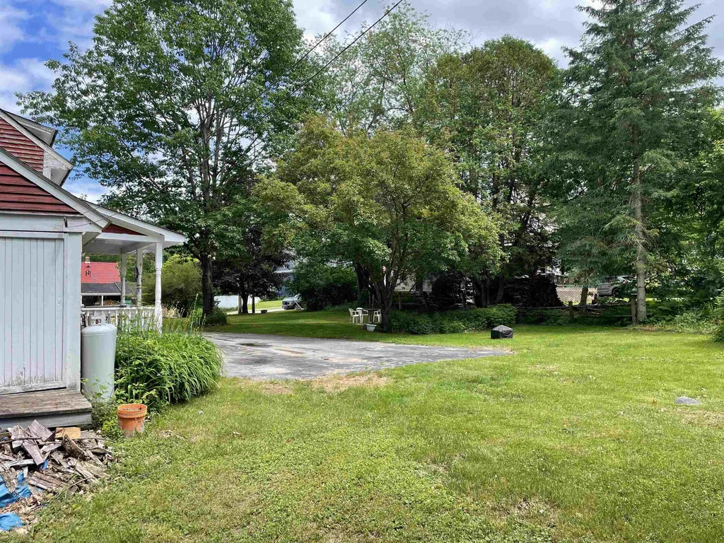 37 Williams Street Lancaster NH 03584