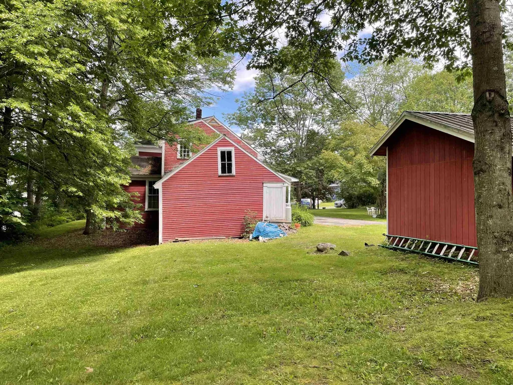 37 Williams Street Lancaster NH 03584