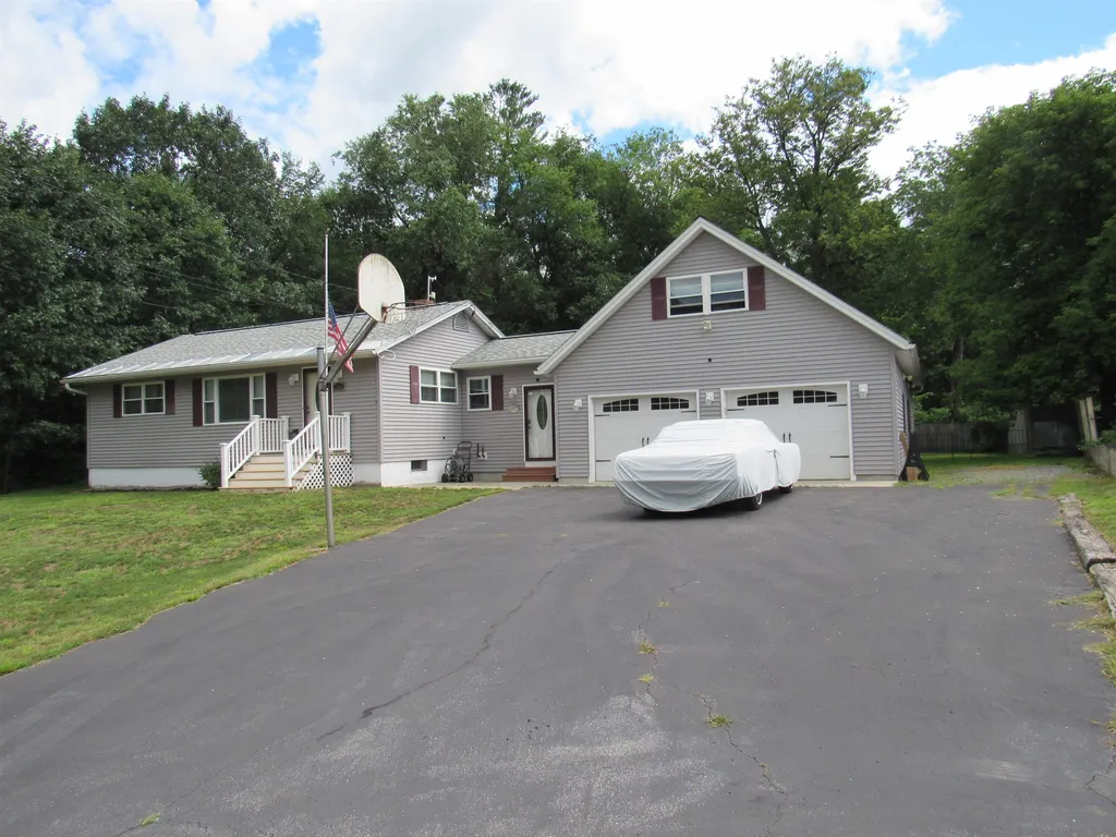 31 Congress Street Claremont NH 03743
