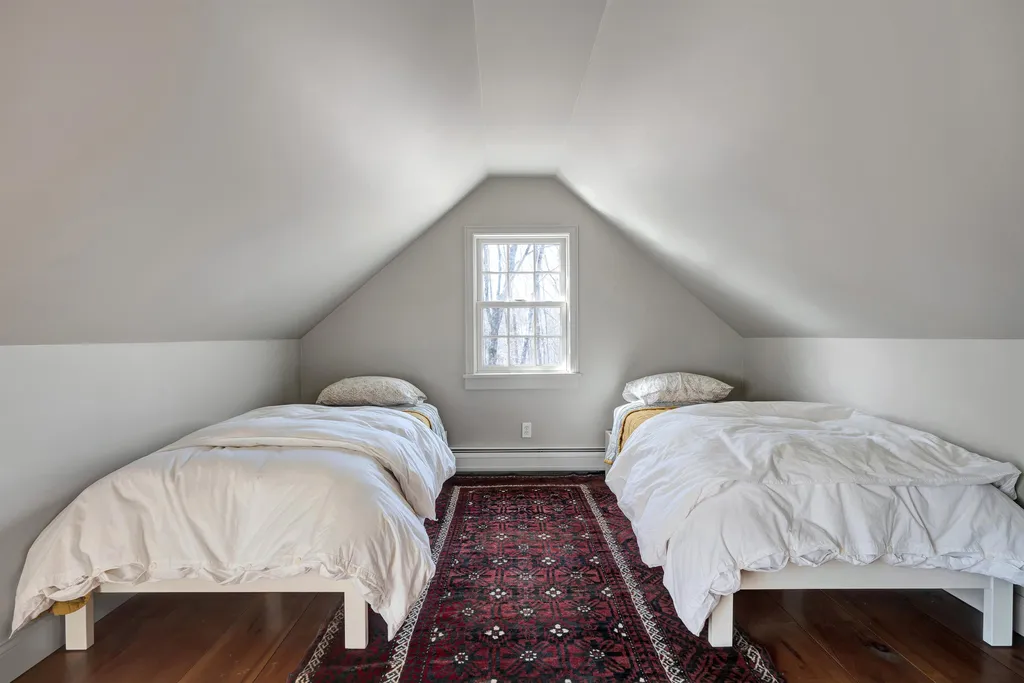 944 South Perry Road Barnard VT 05031