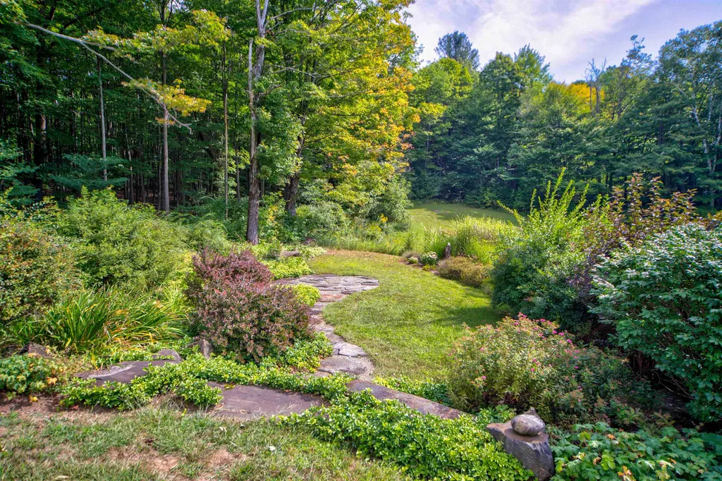 944 South Perry Road Barnard VT 05031