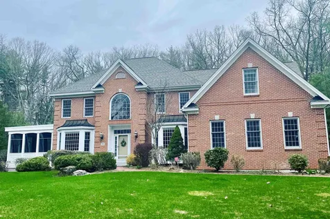 59 Colonel Daniels Drive Bedford NH 03110