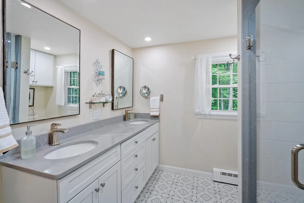 7 Berrywood Drive Wolfeboro NH 03894