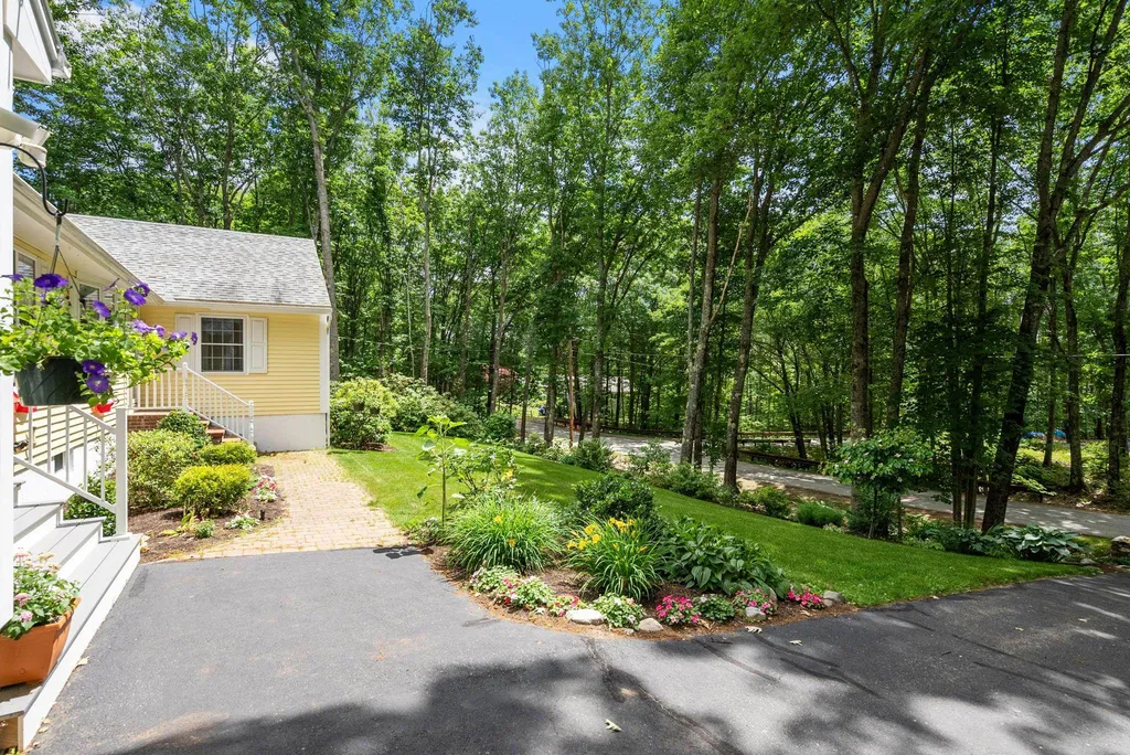 7 Berrywood Drive Wolfeboro NH 03894