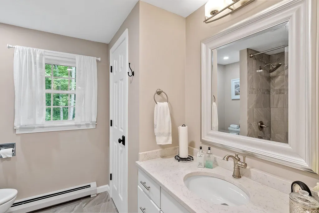7 Berrywood Drive Wolfeboro NH 03894