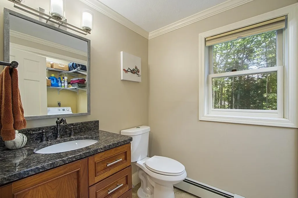 31 Geisser Road Hampstead NH 03841