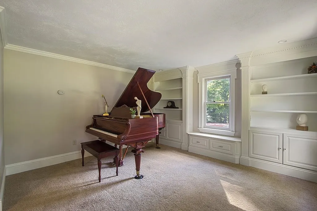 31 Geisser Road Hampstead NH 03841