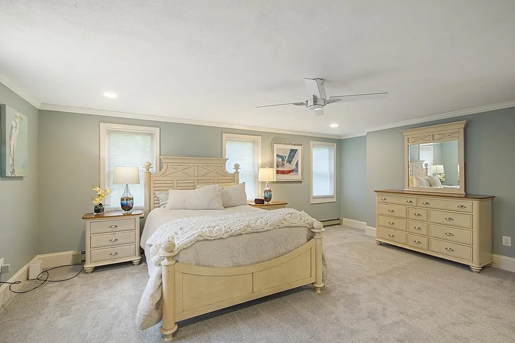 31 Geisser Road Hampstead NH 03841