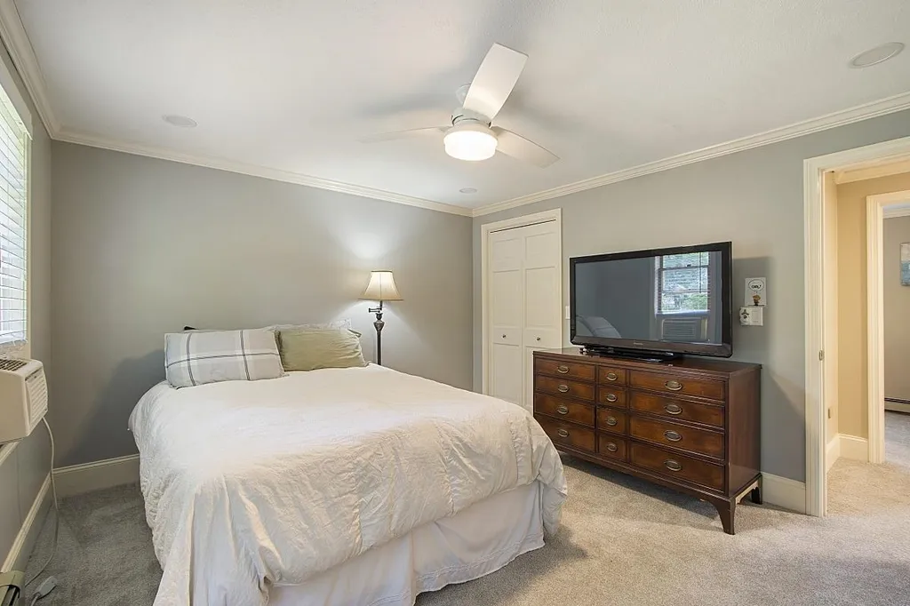 31 Geisser Road Hampstead NH 03841