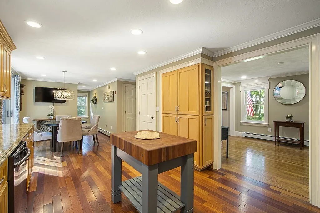 31 Geisser Road Hampstead NH 03841