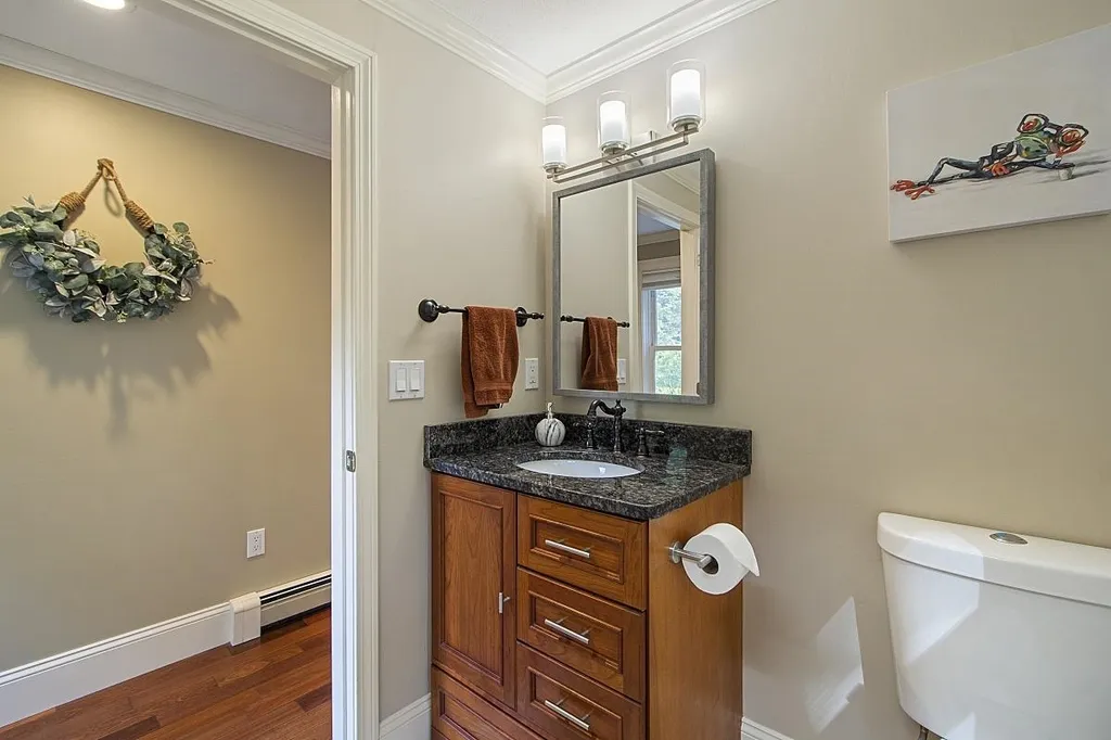 31 Geisser Road Hampstead NH 03841
