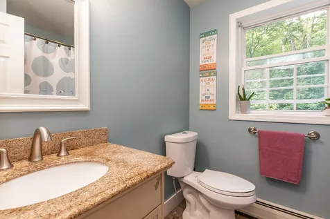 7 Tan Road Pittsfield NH 03263