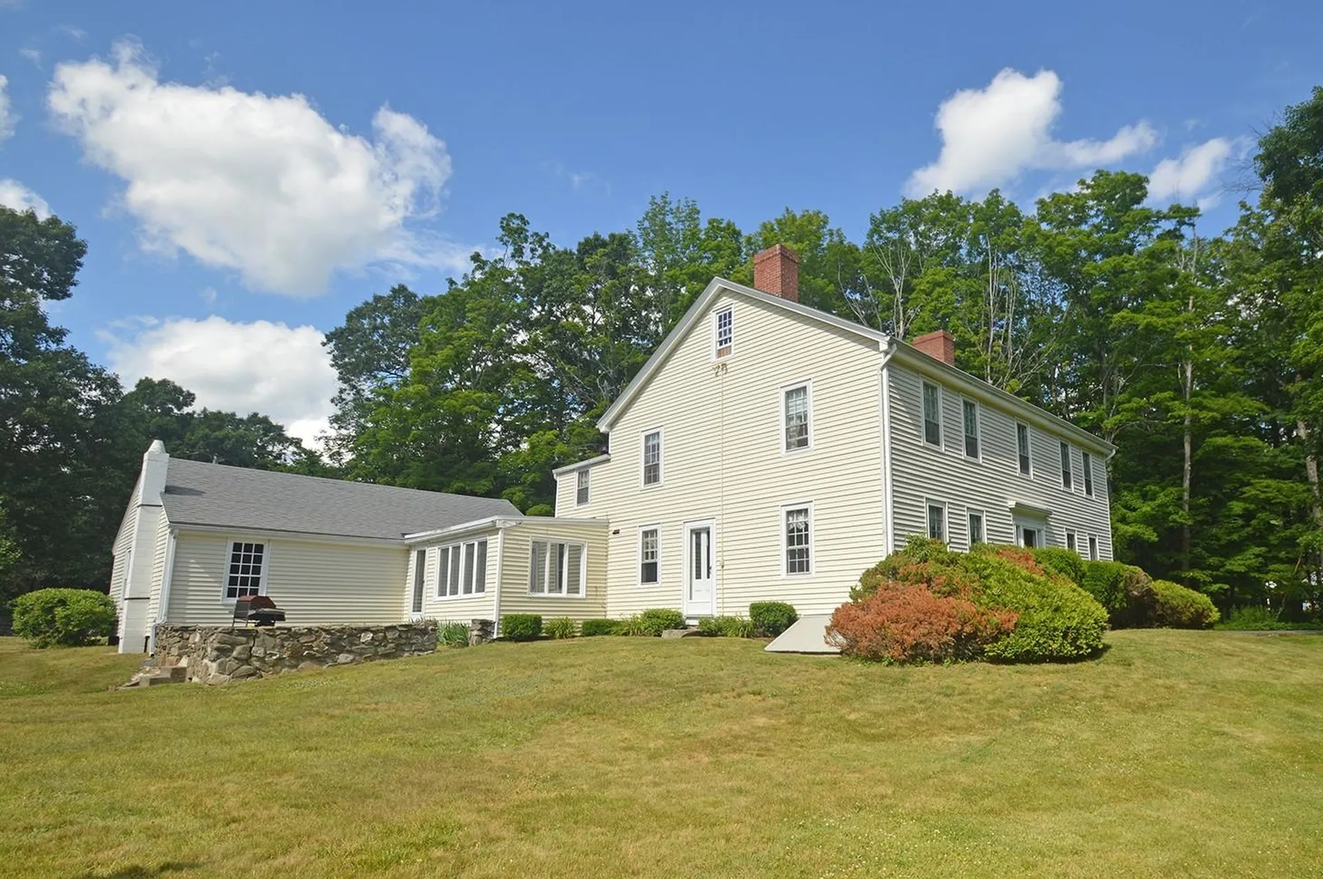 16 Cifre Lane Plaistow NH 03865