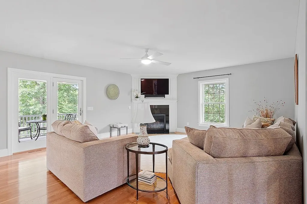 32 Winslow Drive Atkinson NH 03811