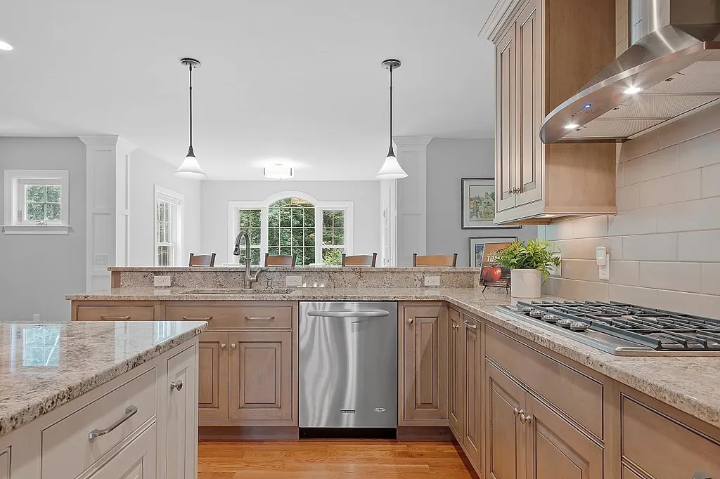 32 Winslow Drive Atkinson NH 03811