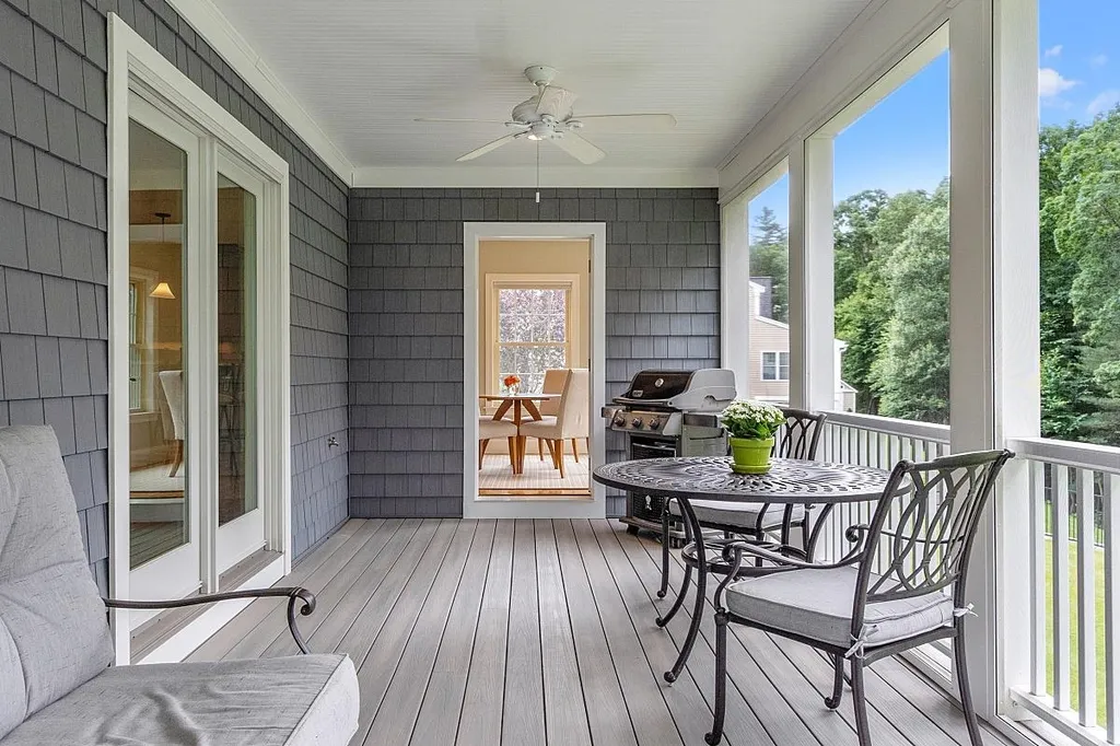 32 Winslow Drive Atkinson NH 03811
