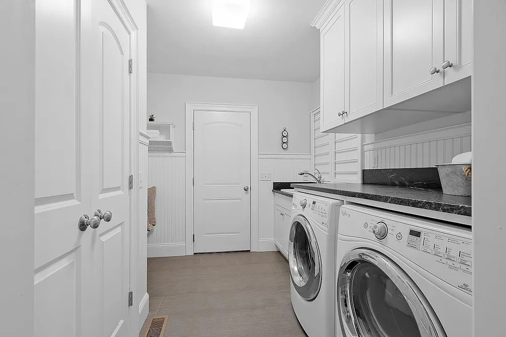 32 Winslow Drive Atkinson NH 03811