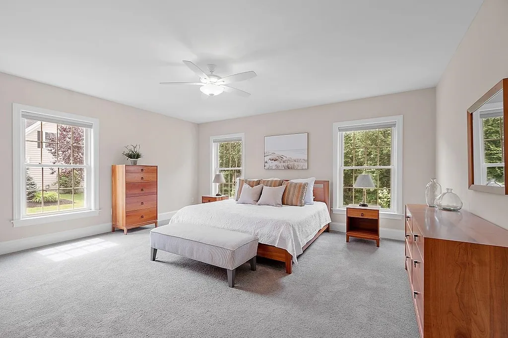 32 Winslow Drive Atkinson NH 03811