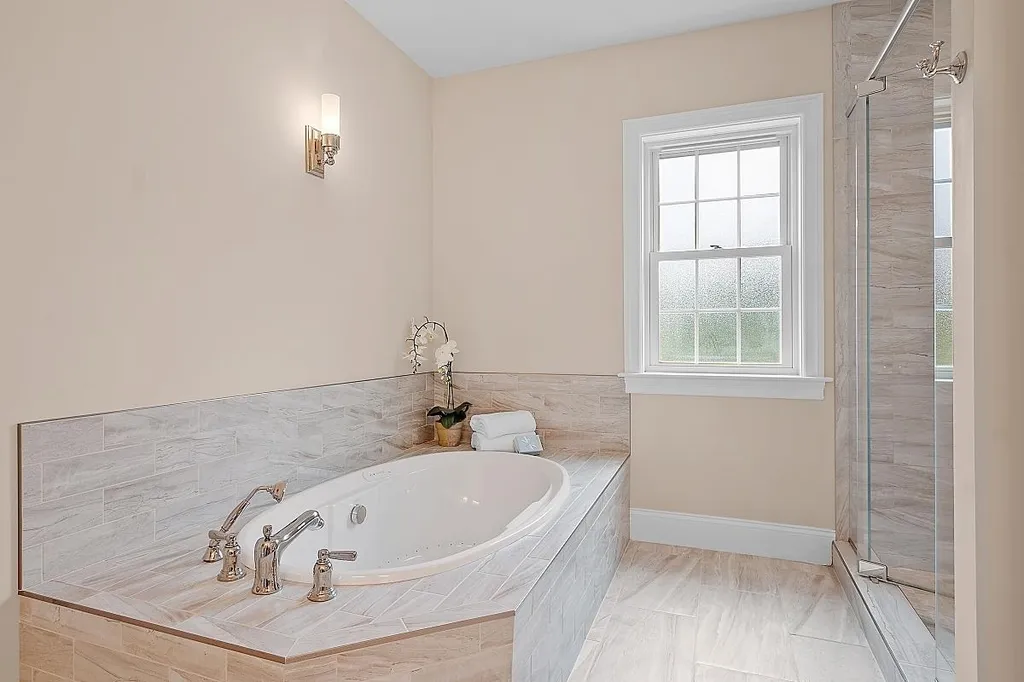 32 Winslow Drive Atkinson NH 03811