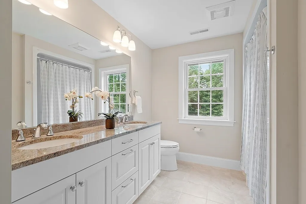 32 Winslow Drive Atkinson NH 03811