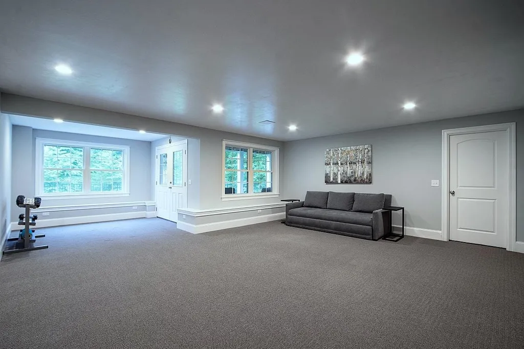 32 Winslow Drive Atkinson NH 03811